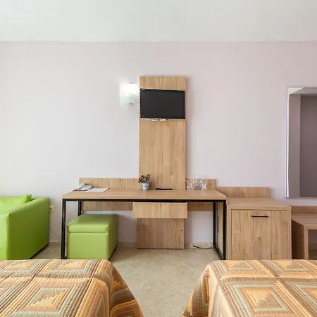 Отель Ivana Palace - Free Parking