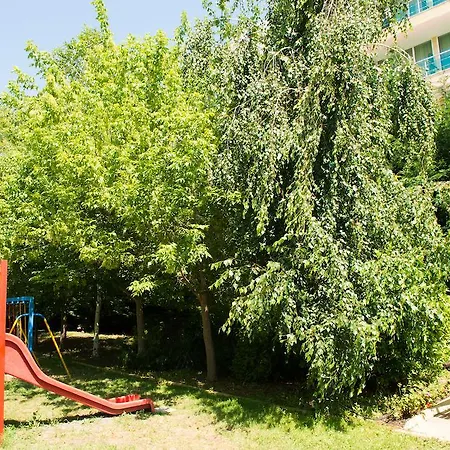 Отель Ivana Palace - Free Parking Солнечный берег