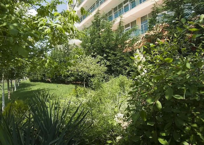 Отель Ivana Palace - Free Parking 4*