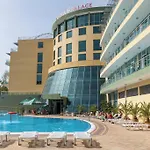 Ivana Palace - Free Parking サニービーチ