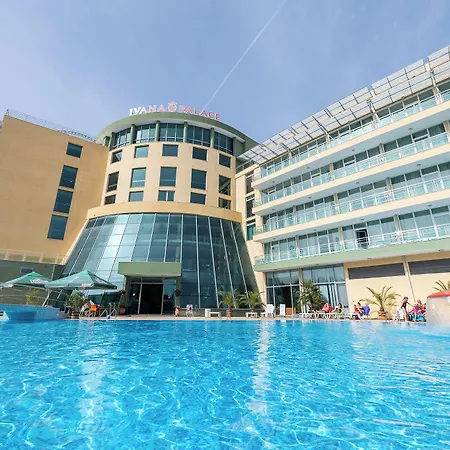 Ivana Palace - Free Parking 호텔 4*