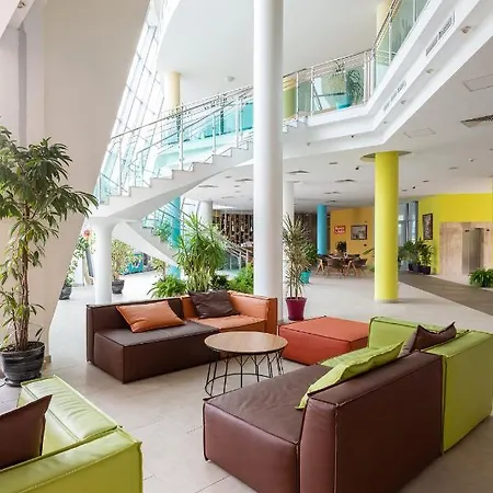 Ivana Palace - Free Parking