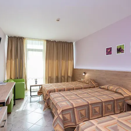 Ivana Palace - Free Parking Szálloda