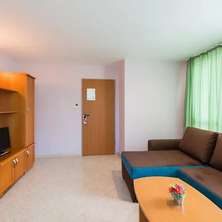 Отель Ivana Palace - Free Parking