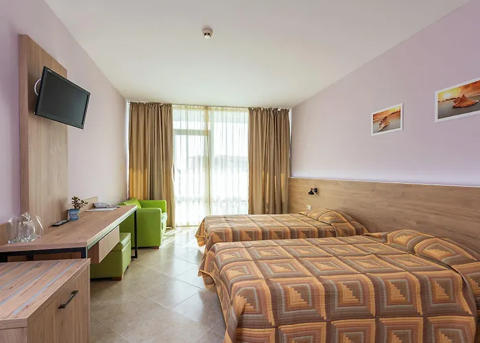 Ivana Palace - Free Parking Szálloda