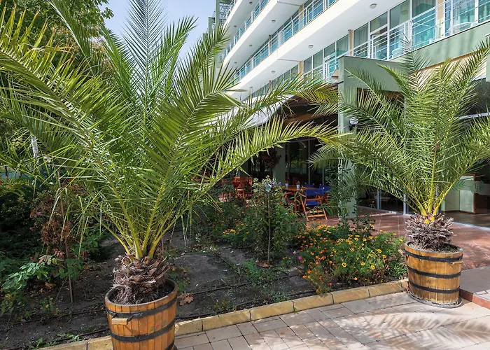 Ivana Palace - Free Parking Napospart