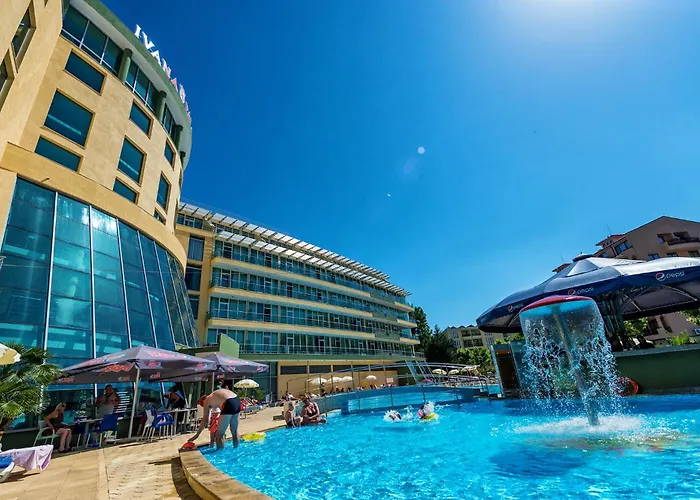 Ivana Palace - Free Parking Szálloda