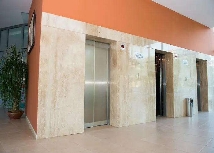 Ivana Palace - Free Parking Napospart