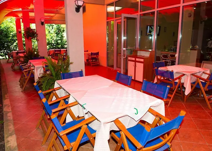 Ivana Palace - Free Parking Hotell Slăntjev Brjag