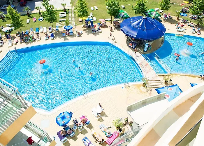 Ivana Palace - Free Parking Szálloda