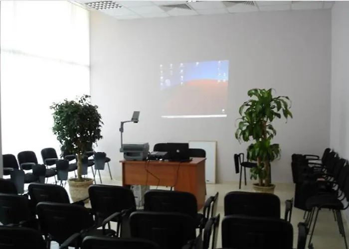 Ivana Palace - Free Parking 4* 써니비치