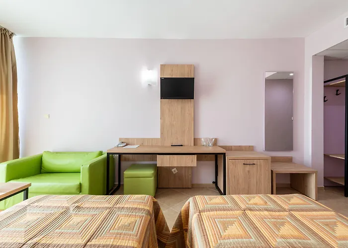 Hotel Ivana Palace - Free Parking 4*